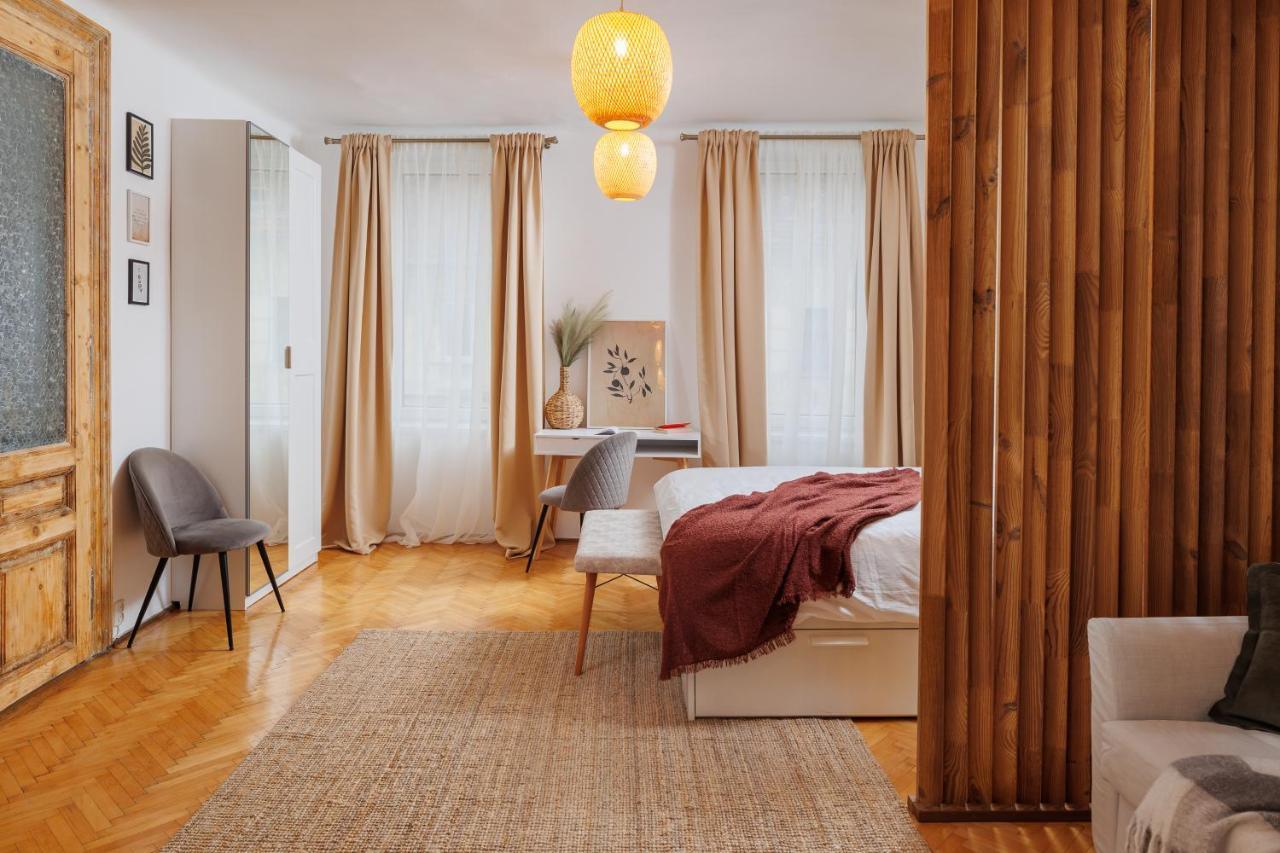Lunga 16 Guesthouse Brasov Luaran gambar
